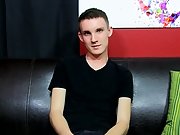 Free videos of young sexy teen suck dick and gay guys cum fisting videos at Boy Crush!