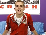 Gay young dicks porn pics and male twink blow job stories at Boy Crush!